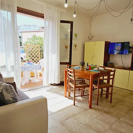 Baia Di Ulisse Apartment *