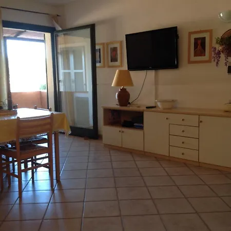 Baia Di Ulisse Apartment